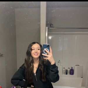 Meet your Posher, Mya